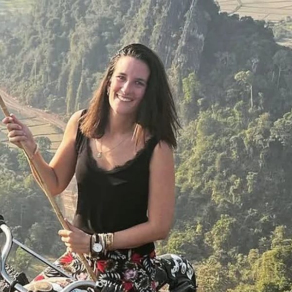 Julie, au Laos